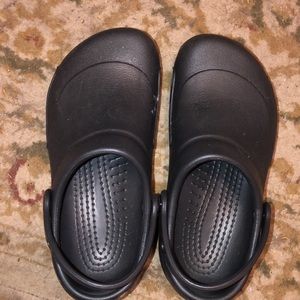 Non-slip crocs